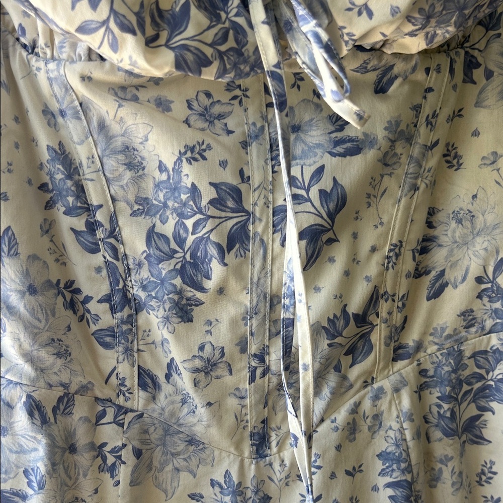 House of CB White and Blue Floral High-Low Dress - Picture 7 of 16